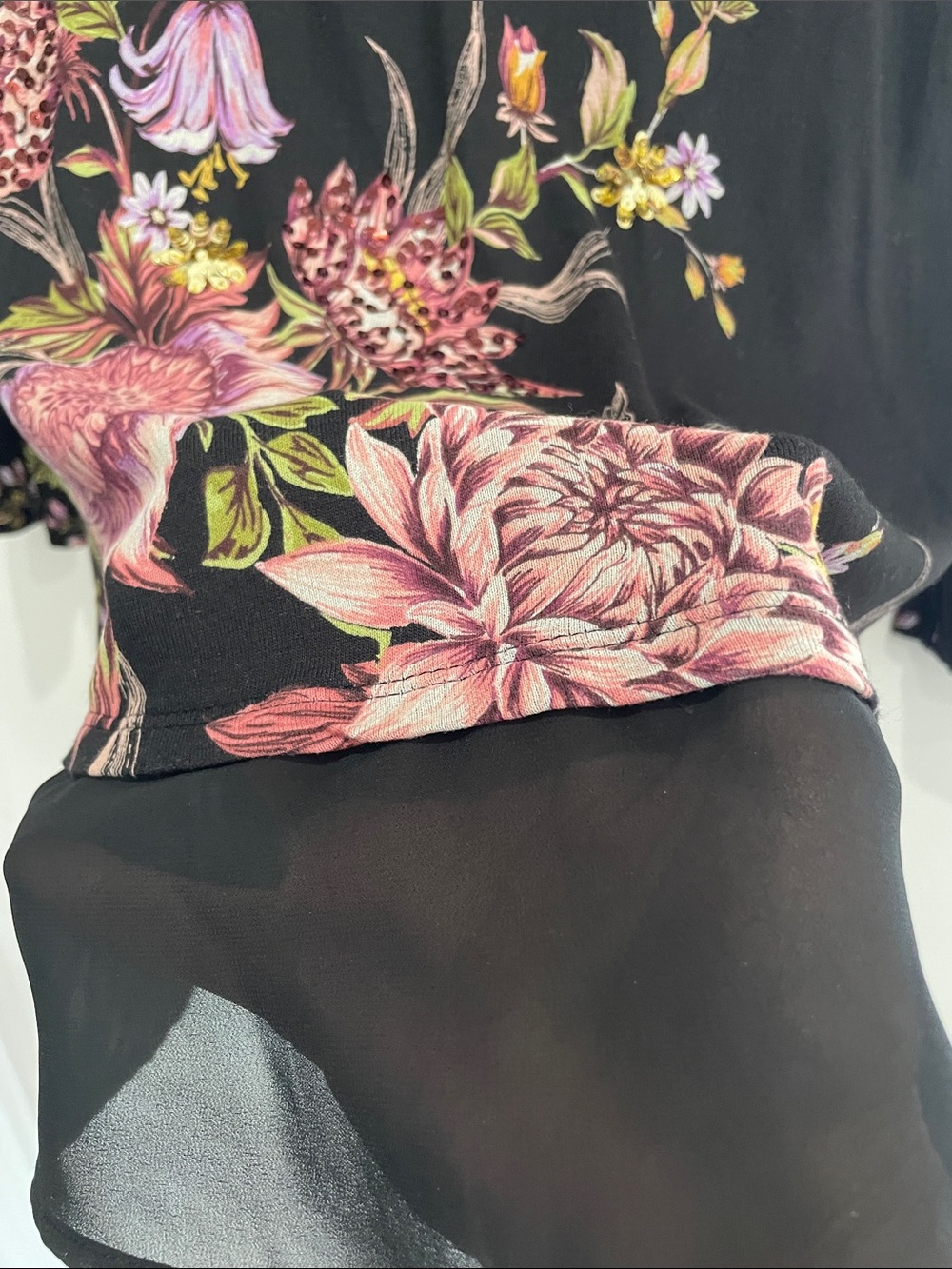 PER UNA Marks Spencer Black Pink Floral Sequin Mesh Hem Tunic Top US 8 M - Picture 11 of 14